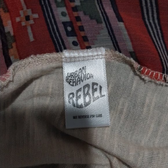 Urban Behavior Rebel Brand Tank Top Size Small - Picture 3 of 5